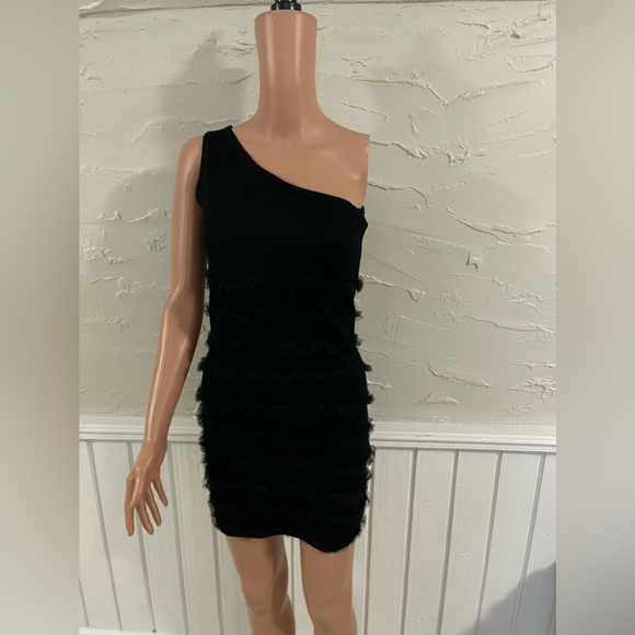 Twelve by twelve one shoulder dress - Picture 1 of 4